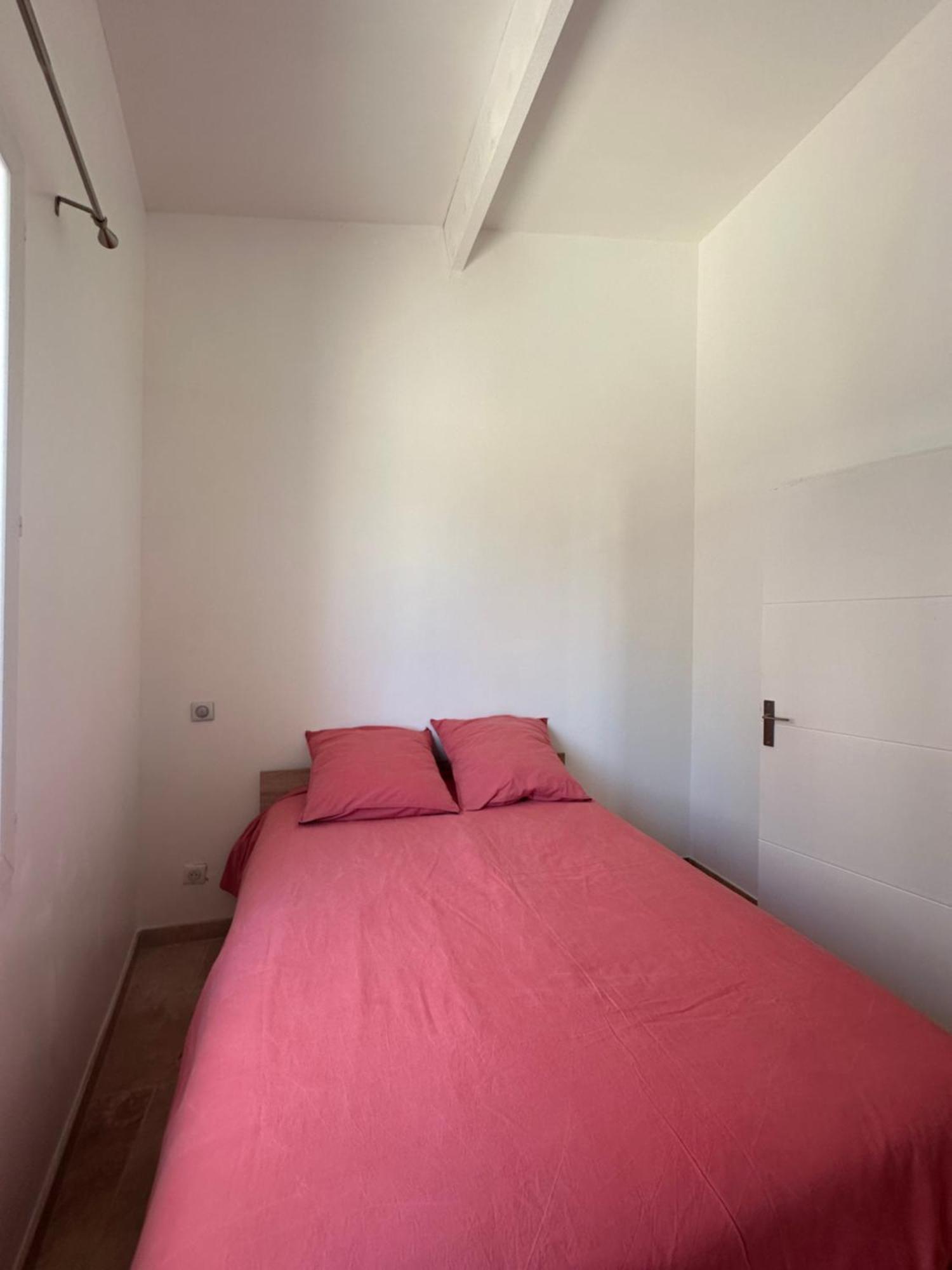 Appartement Avec Vue Sur L Eglise Des Saintes Eksteriør bilde